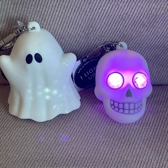Bath & Body Works Ghost/Skull GITD Light Up Halloween 2024 Pocketbac Holders NWT - Picture 10 of 16